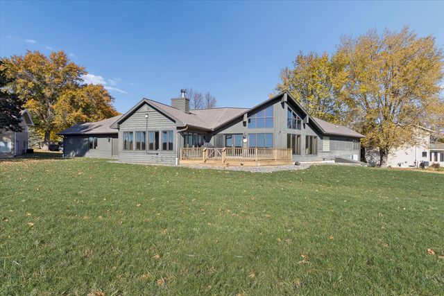 97 Highcrest Court, Shannon, IL 61078