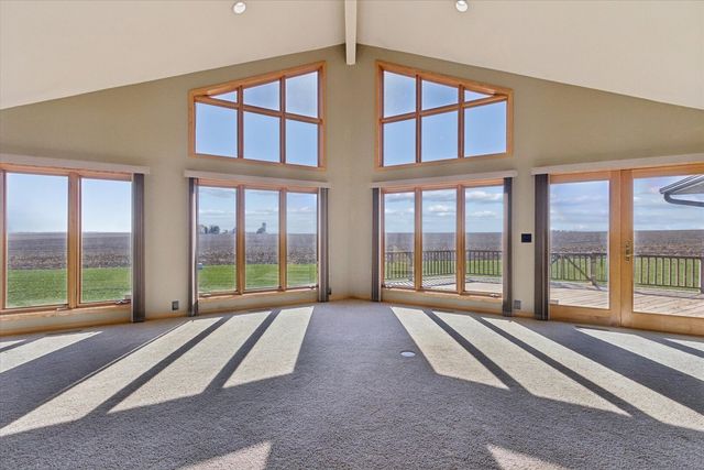 97 Highcrest Court, Shannon, IL 61078