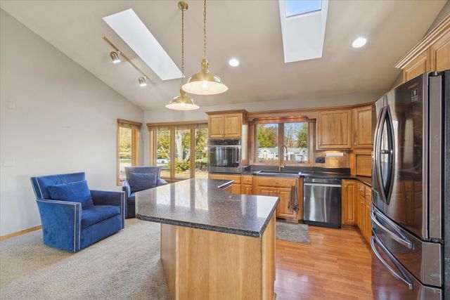 97 Highcrest Court, Shannon, IL 61078