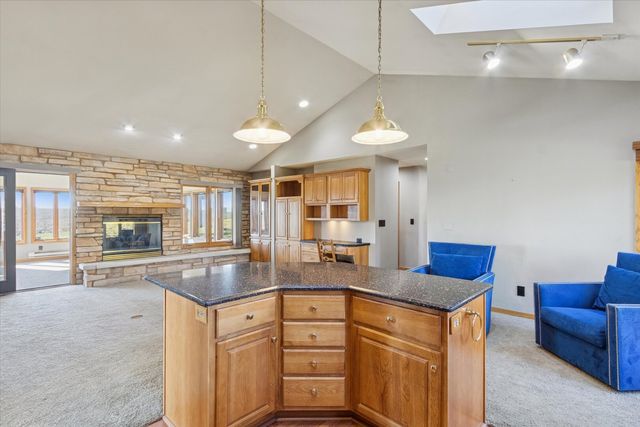 97 Highcrest Court, Shannon, IL 61078