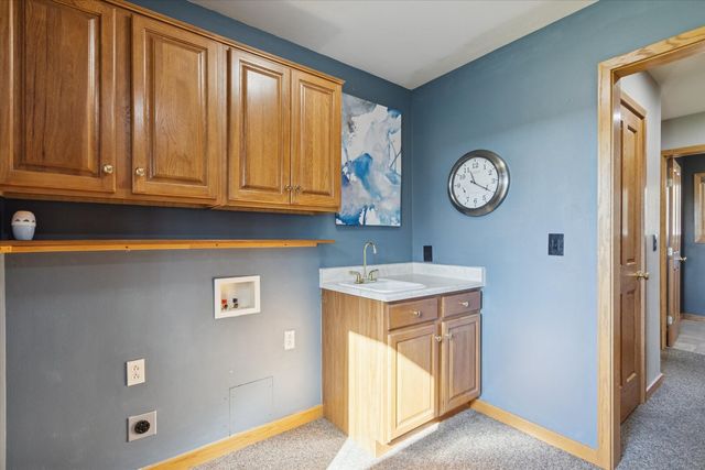 97 Highcrest Court, Shannon, IL 61078