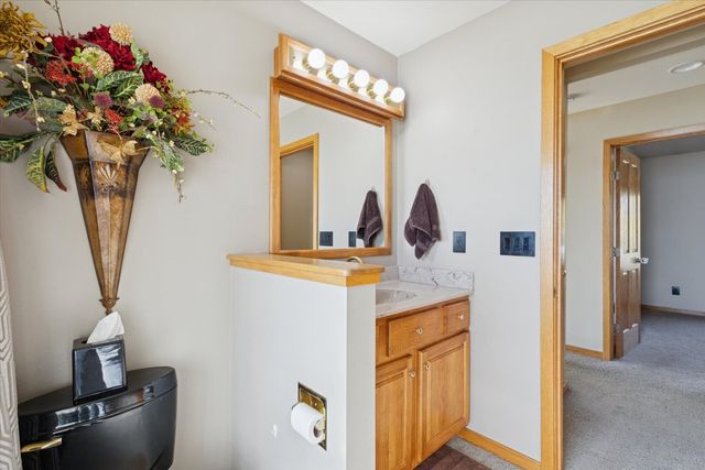 97 Highcrest Court, Shannon, IL 61078