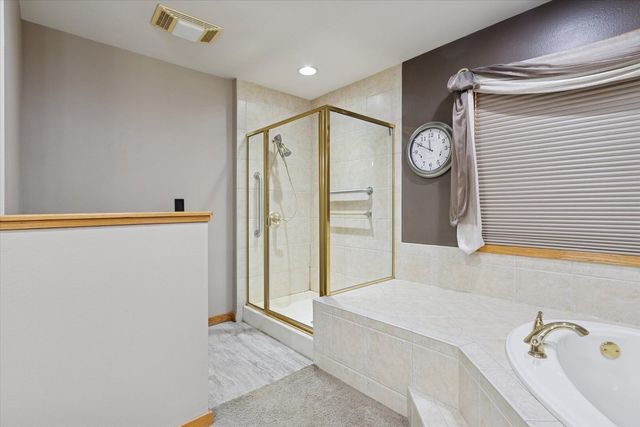 97 Highcrest Court, Shannon, IL 61078