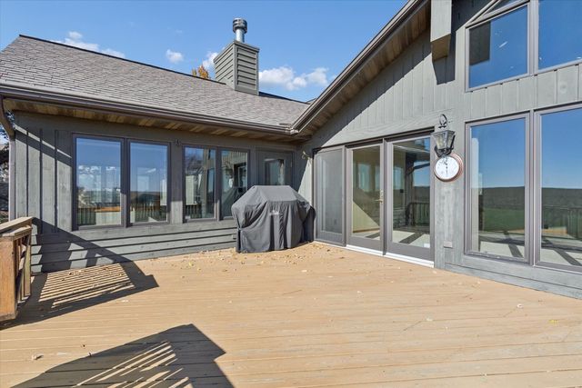 97 Highcrest Court, Shannon, IL 61078