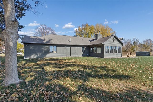 97 Highcrest Court, Shannon, IL 61078