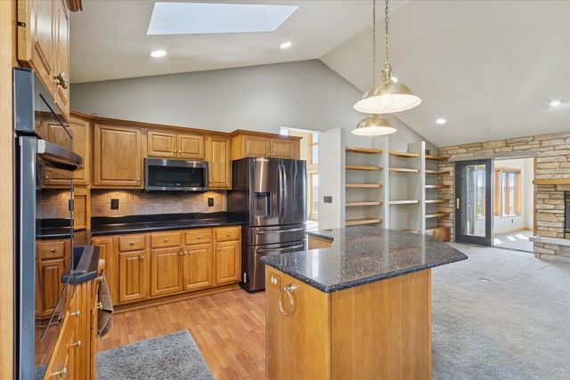 97 Highcrest Court, Shannon, IL 61078