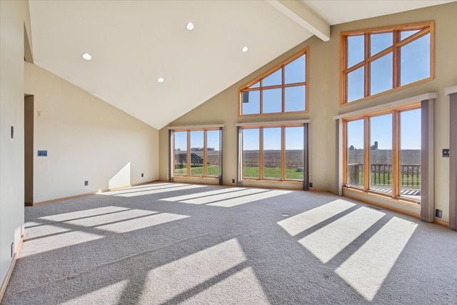 97 Highcrest Court, Shannon, IL 61078