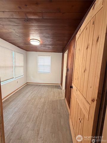 1910 Bowman Avenue NW, Olympia, WA 98502