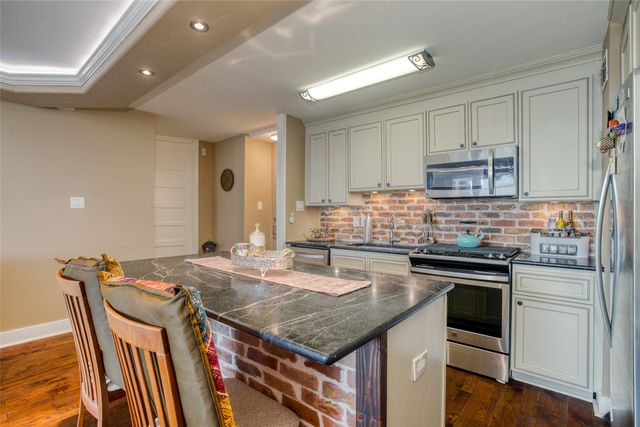 3883 Turtle Creek Boulevard 1811, Dallas, TX 75219