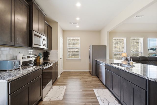 292 Wandering Stream Way, Princeton, TX 75407