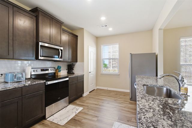 292 Wandering Stream Way, Princeton, TX 75407