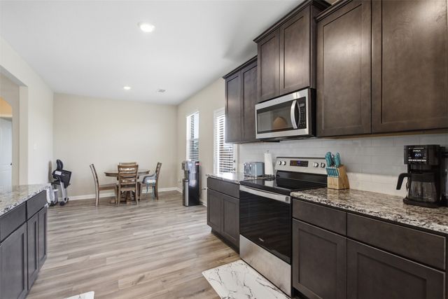 292 Wandering Stream Way, Princeton, TX 75407