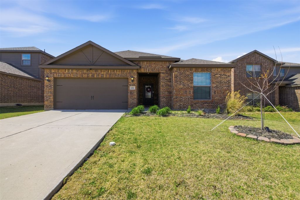 292 Wandering Stream Way, Princeton, TX 75407