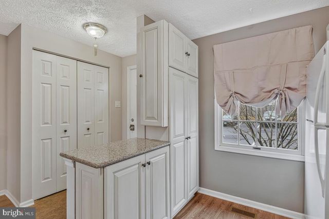 8524 BLUE ROCK LN, Lorton, VA 22079