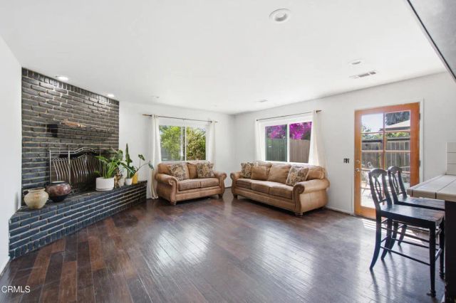 1957 Grand Avenue, Ventura, CA 93003
