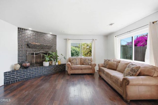 1957 Grand Avenue, Ventura, CA 93003