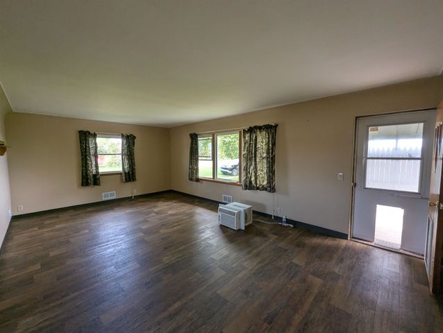 1409 N Crawford Road, Turner, MI 48765