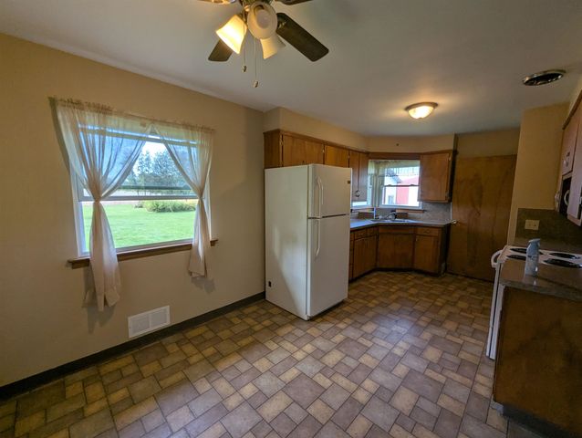 1409 N Crawford Road, Turner, MI 48765