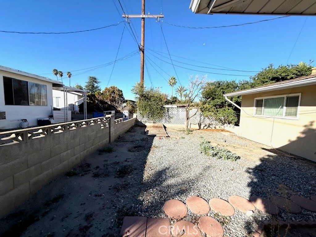 Image 26 of property listing at 43441 Acacia, Hemet, CA 92544