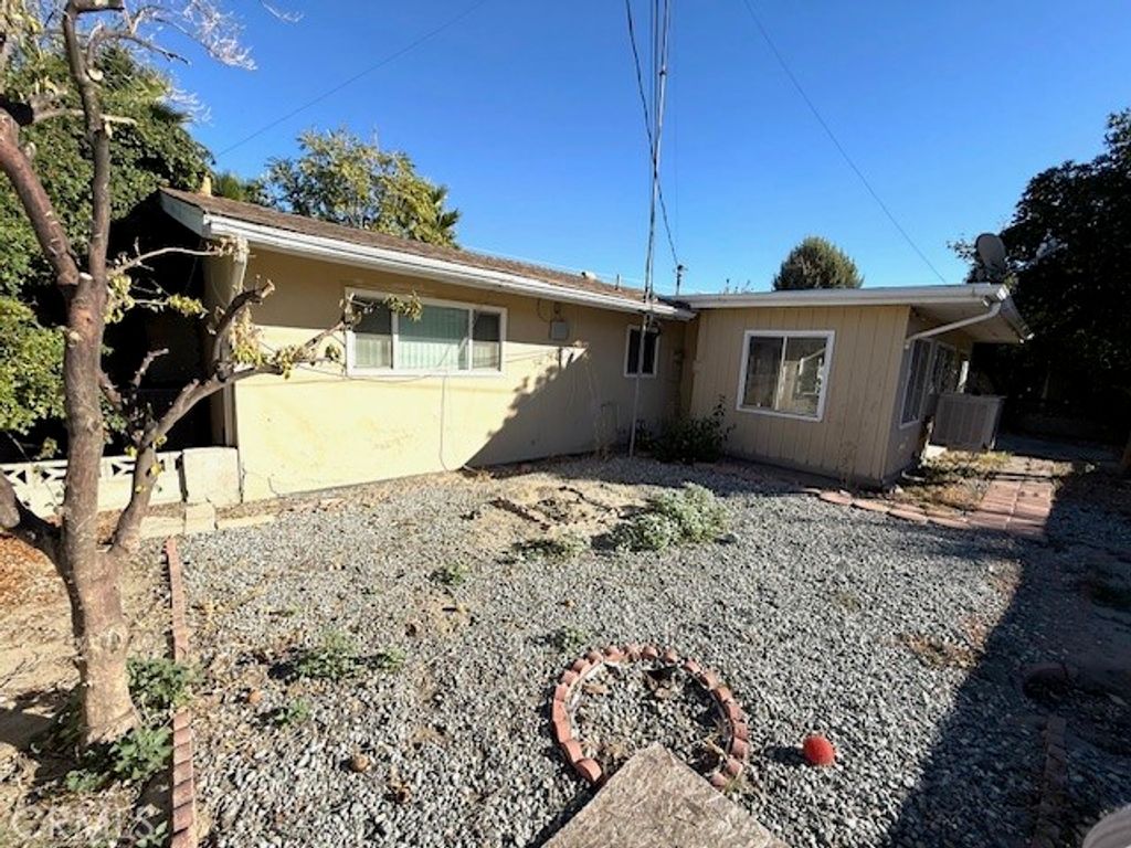 Image 27 of property listing at 43441 Acacia, Hemet, CA 92544