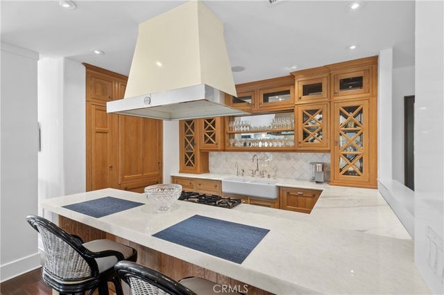 1030 Bayside Cove 702, Newport Beach, CA 92660
