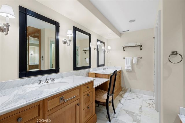 1030 Bayside Cove 702, Newport Beach, CA 92660