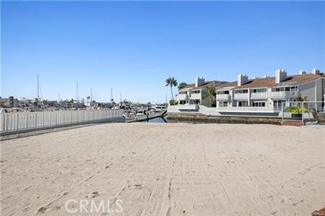 1030 Bayside Cove 702, Newport Beach, CA 92660
