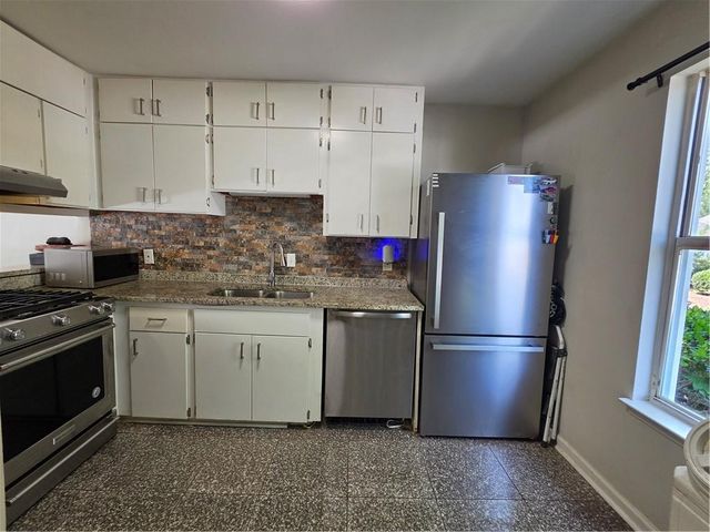 3414 Misty Harbour Trail, Atlanta, GA 30340
