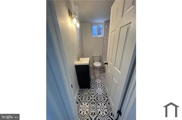 104 OAK AVE, Lansdowne, PA 19050