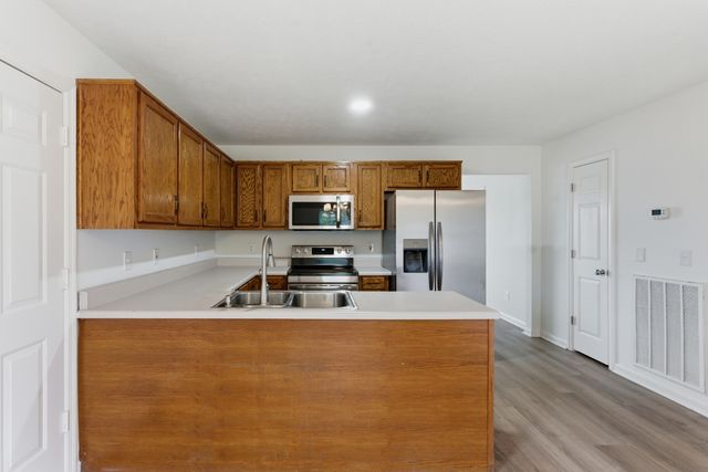 327 June Dr, Lebanon, TN 37087