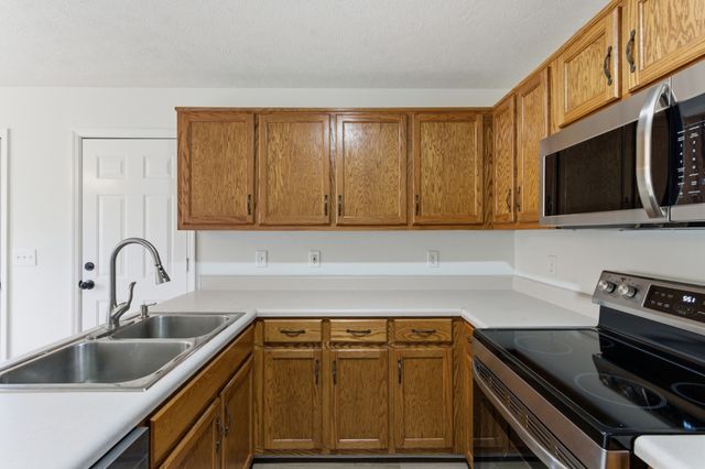 327 June Dr, Lebanon, TN 37087