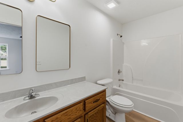 327 June Dr, Lebanon, TN 37087