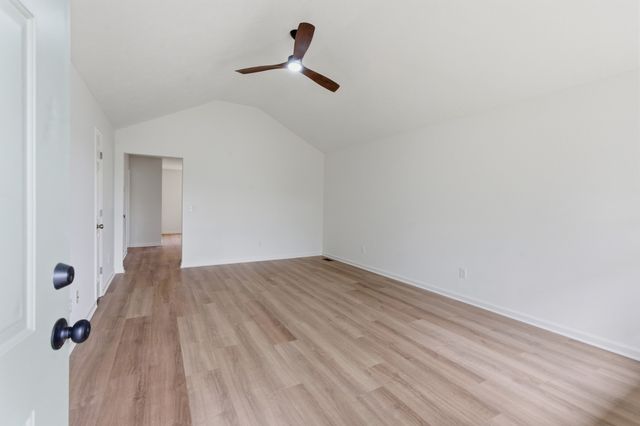 327 June Dr, Lebanon, TN 37087