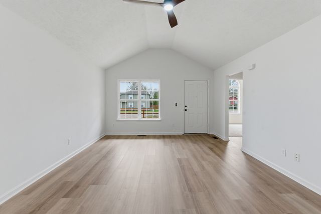 327 June Dr, Lebanon, TN 37087