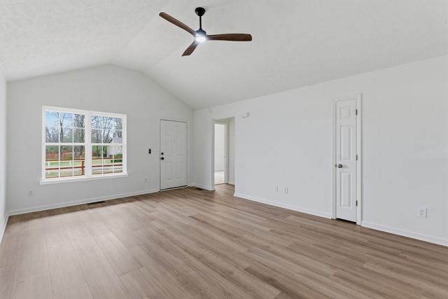 327 June Dr, Lebanon, TN 37087