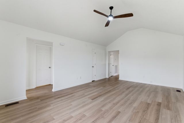 327 June Dr, Lebanon, TN 37087