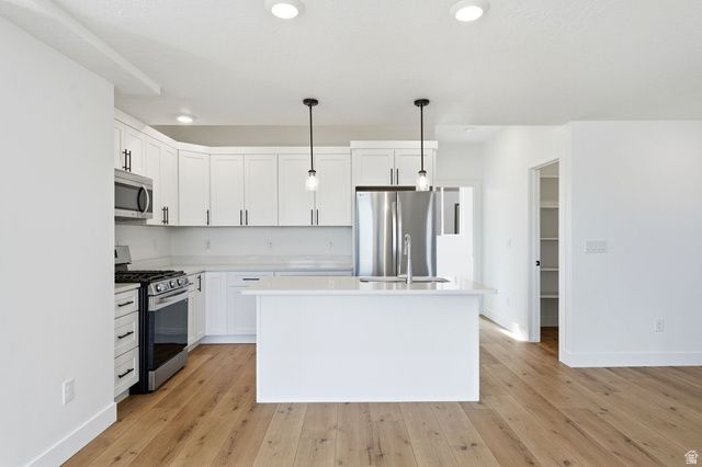 144 CHAMBORD CT, Sandy, UT 84070