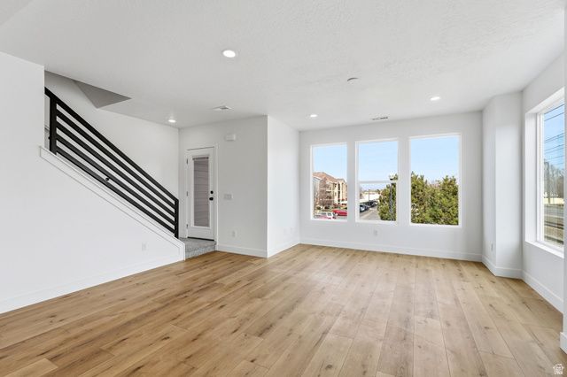 144 CHAMBORD CT, Sandy, UT 84070