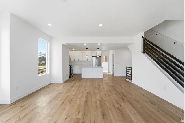 144 CHAMBORD CT, Sandy, UT 84070