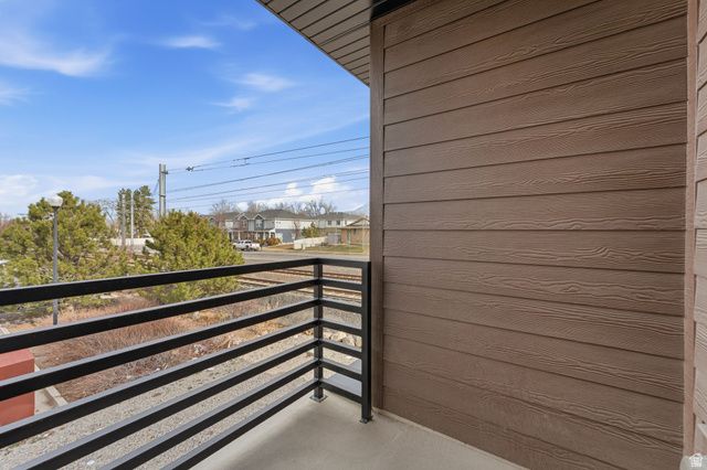 144 CHAMBORD CT, Sandy, UT 84070