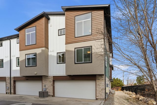 144 CHAMBORD CT, Sandy, UT 84070