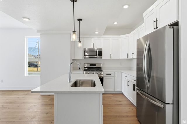 144 CHAMBORD CT, Sandy, UT 84070