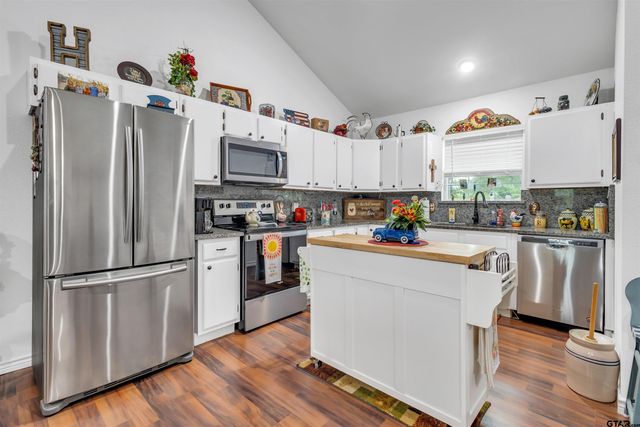 221 Cr 2154, Quitman, TX 75783