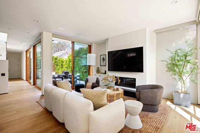 3785 Boise Avenue, Los Angeles, CA 90066