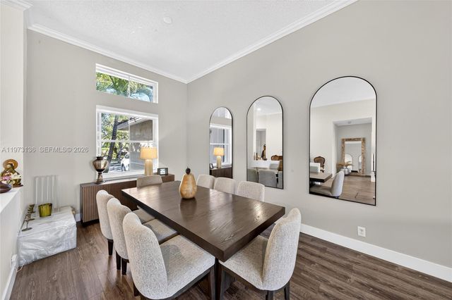 1623 Blue Jay Cir, Weston, FL 33327