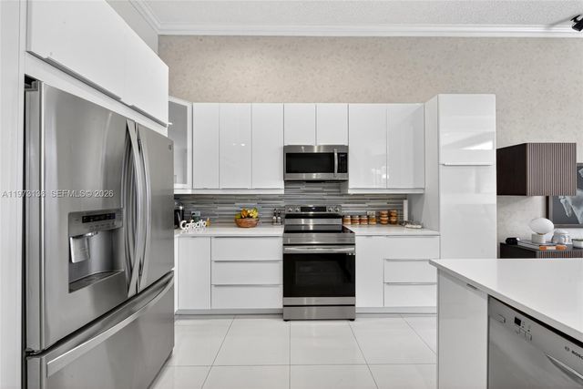 1623 Blue Jay Cir, Weston, FL 33327