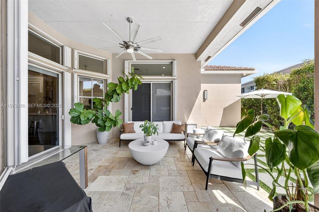 1623 Blue Jay Cir, Weston, FL 33327