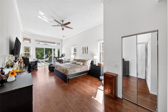 1623 Blue Jay Cir, Weston, FL 33327