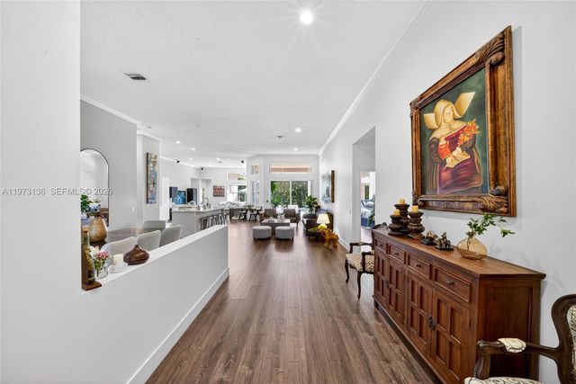 1623 Blue Jay Cir, Weston, FL 33327