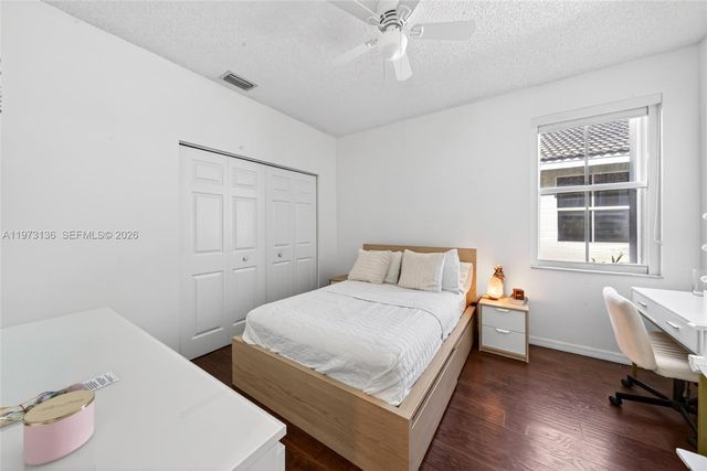 1623 Blue Jay Cir, Weston, FL 33327